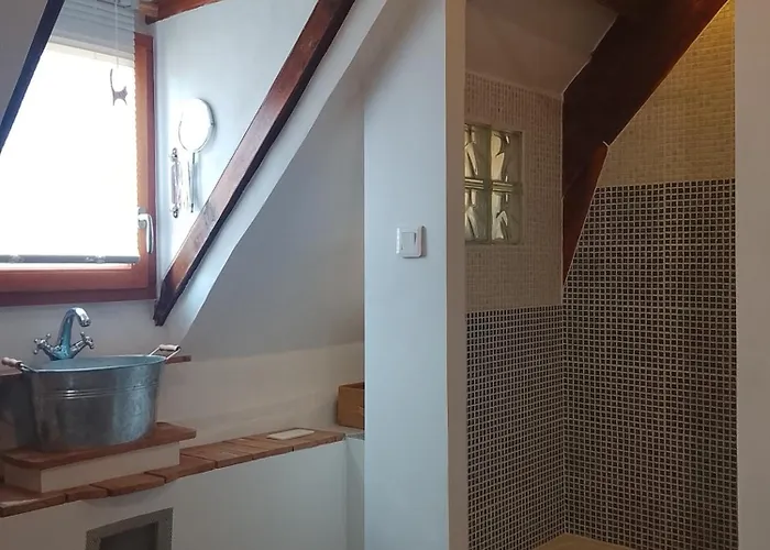 Marmite Et Traversin Bed & Breakfast Cenevieres