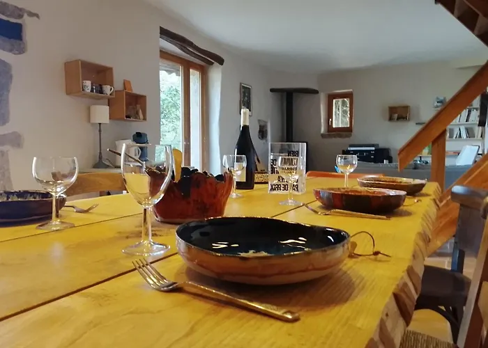 Marmite Et Traversin Bed & Breakfast Cenevieres